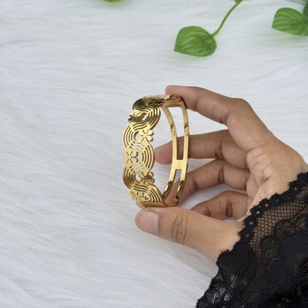 Imported Premium Bangle 22