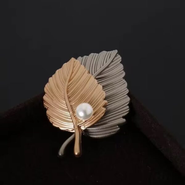 Brooch Or08