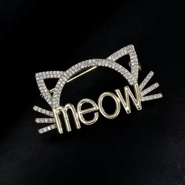 Brooch 28