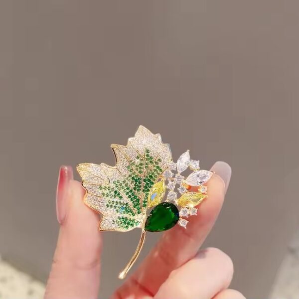 Brooch Or04